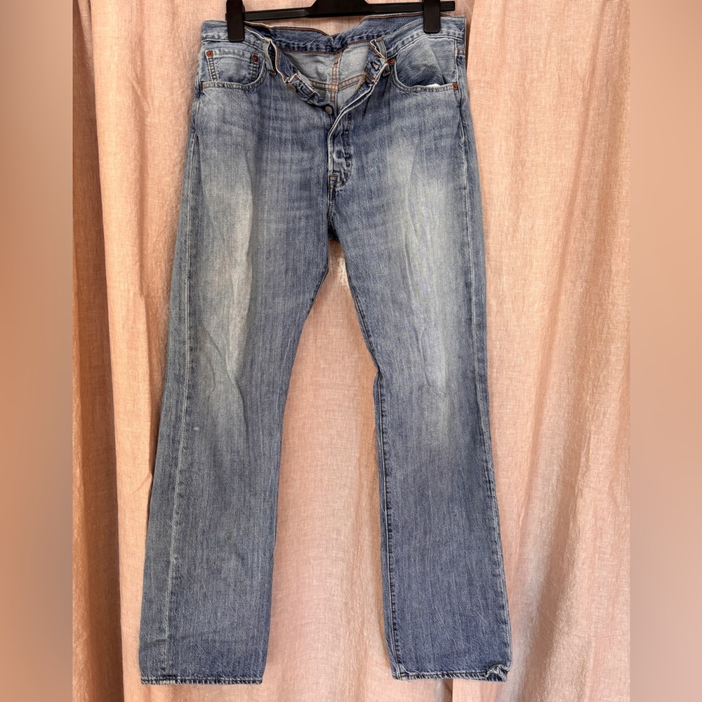 Levi's Men's Bootcut Jeans in Faded Blue 501